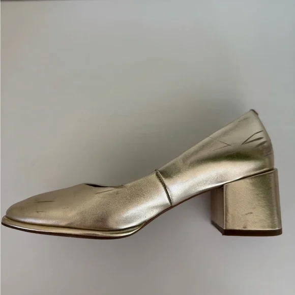 Aerosoles “Alae” Block Heel Round Toe Pumps - Picture 4 of 10